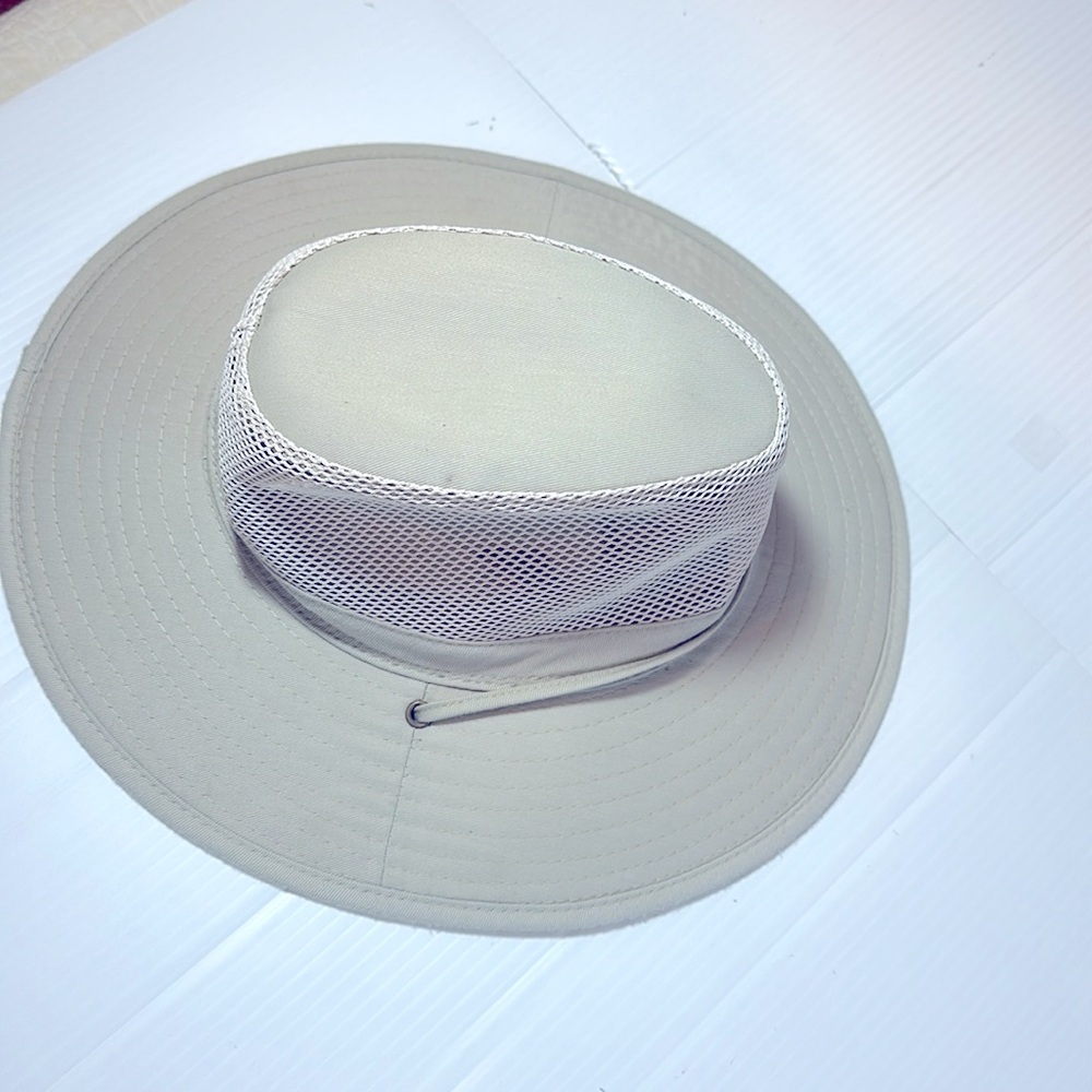 NWOT MAD-HATTER Wide Brim Ventilating Mesh Hat - Picture 2 of 9